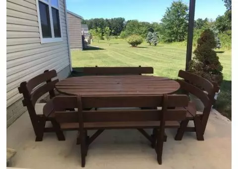 Amish built oval picnic table